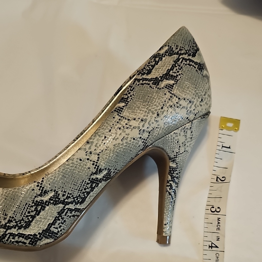 Mossimo Snakeskin Patterned Heels - Picture 5 of 8